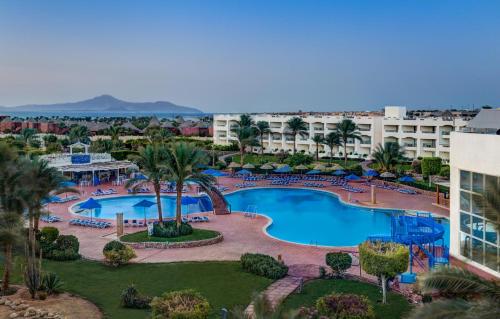 an overhead view of a pool at a resort at Aurora Oriental Resort Sharm El Sheikh in Sharm El Sheikh