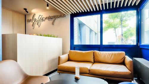 Posezení v ubytování B&B Hotel München-Garching