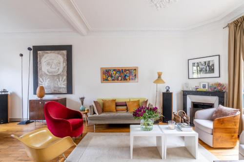 Veeve - Enchanted Hideaway