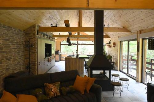 Ruang duduk di Chalet : le moulin du sagard