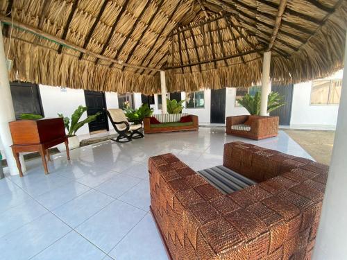 Posezení v ubytování Hostal El Danubio Tolu