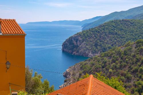 Φυσικό τοπίο κοντά σε αυτή η παραθεριστική κατοικία