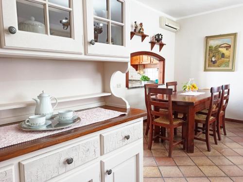 Η κουζίνα ή μικρή κουζίνα στο Casa Azzurra