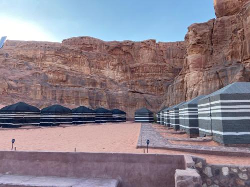 Φωτογραφία από το άλμπουμ του Bedouin picnic camp σε Ουάντι Ραμ