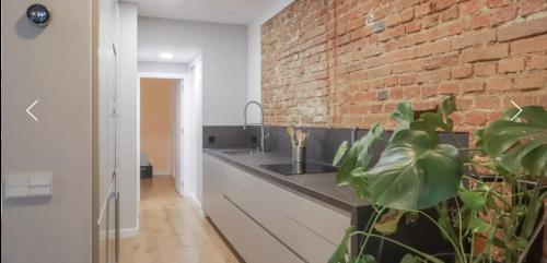 Stunning APT - 4PAX - 15 min SOL