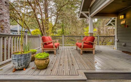Ein Balkon oder eine Terrasse in der Unterkunft Prince of Tides MCA #66 - Meredith Lodging