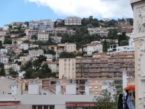 Studio Climatise dans villa bourgeoise
