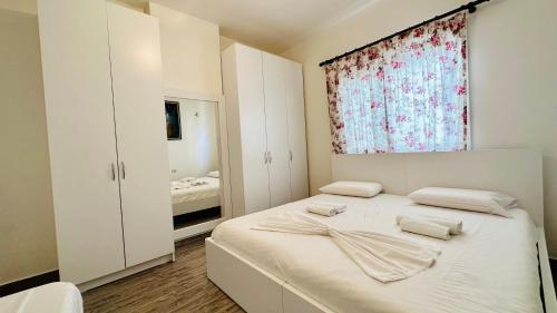 Jico Travel - Beach Apartment Santi - Image 6