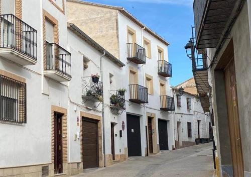 El barrio en el que está el departamento o un barrio cercano