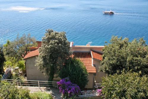 Apartments by the sea Stanici, Omis - 1028