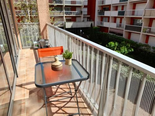 Appartement T2 avec Balcon et Parking Privé - Proche Centre et Plage d'Arcachon - FR-1-319-514
