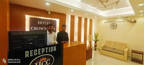 Hotel Crown City