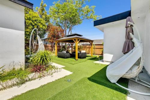 Back Modern Villa – Photos 4