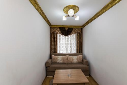 Ruang duduk di Punto Suite