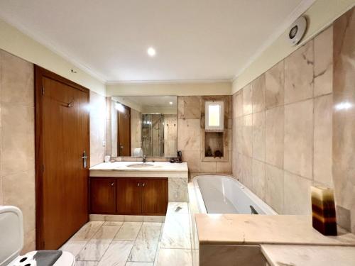 Vilamoura Amazing Golf Villa With Pool by Homing