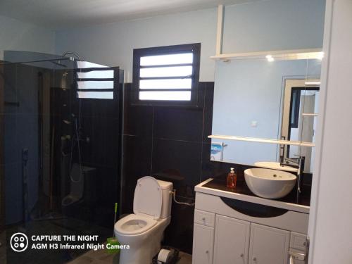 Salle de bains dans l'établissement Villas Manguier