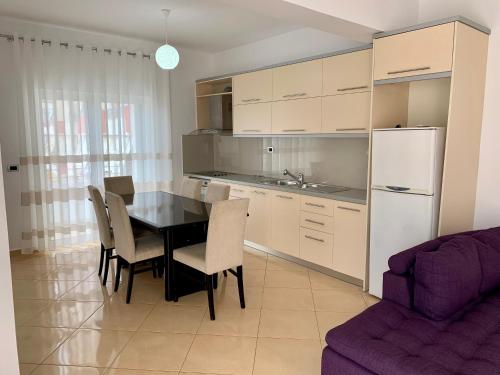 Cuina o zona de cuina de Bardhi Apts