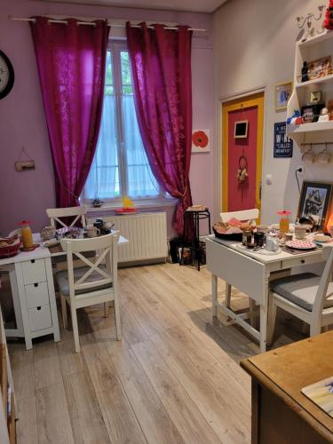 Χώρος καθιστικού στο Le Relais De L'Aube