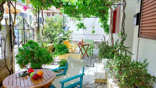 Gallery image of Lourantos Studios & Apartments in Vathi, Ithaka