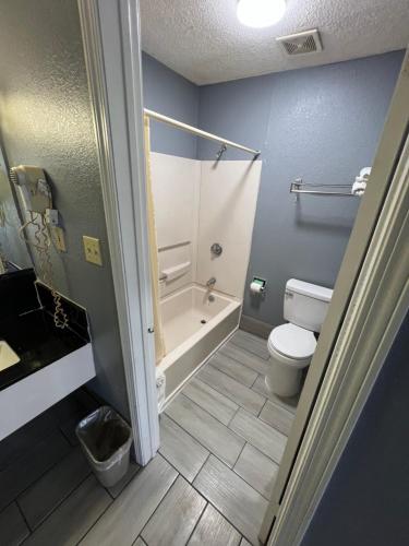 Executive Inn and Suites - Jackson – Photos 3