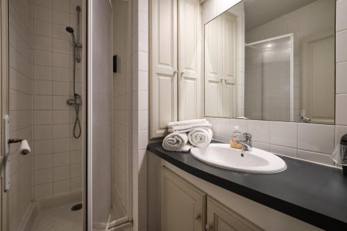 O baie la Bel Appartement T3