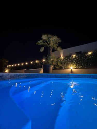 Bazén v ubytování Sunluxvilla ,Heated Pool, IR Sauna nebo v jeho okolí