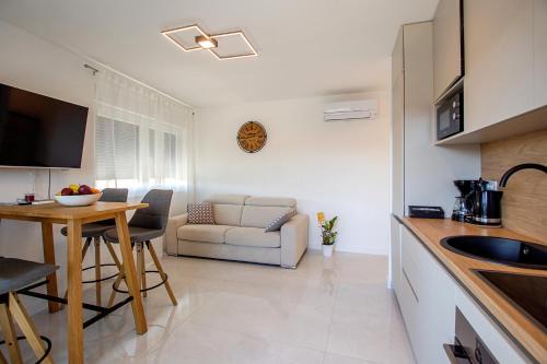 Apartment M&A