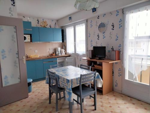 Studio cosy au cœur du Marché Arago, à 400 m de la grande plage, avec balcon et local vélos - FR-1-331-224