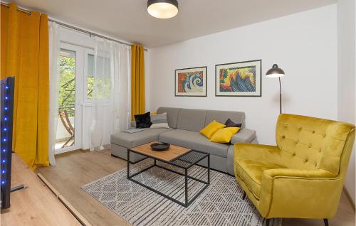 1 Bedroom Nice Apartment In Pula
