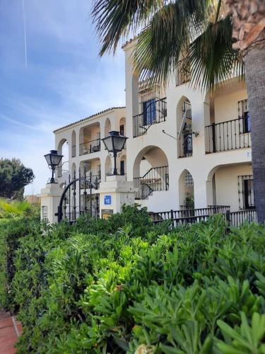 Cozy and inexpensive apartments nearly sea,tennis,bars and other