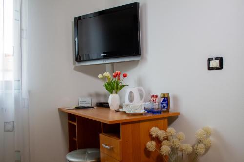 Room Adry with balcony, free parking & bikes