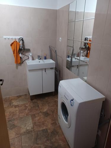Un baño de Dom z Sauną i Jacuzzi Rowery Elektryczne