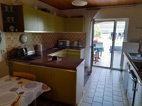 Dapur atau dapur kecil di Ferienwohnung Wölbert