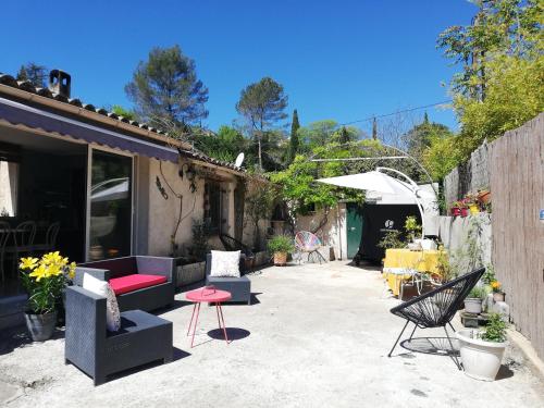 Photo de la galerie de l'établissement petit loft sur la cote d'azur, à Grasse