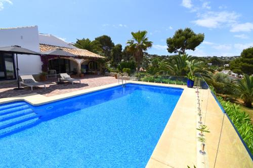 5040 Casa Markoli