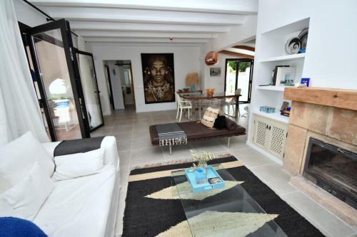 5040 Casa Markoli