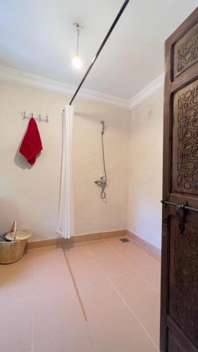 Salle de bains dans l'établissement Riad Heermans