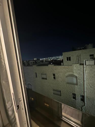 Фотография из галереи apartment for rent khaldi(HA31) в Аммане