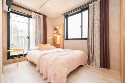Designed apart ment Yamanote Line Shin-Okubo Sta 3 min walk