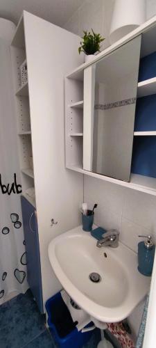 Azure Waves - Apartment by the sea in Pefkochori