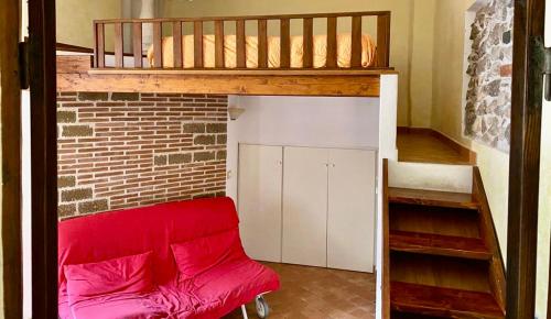 A bed or beds in a room at Grazioso appartamento in centro storico