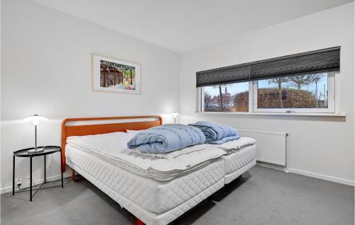 Postel nebo postele na pokoji v ubytování Lovely Apartment In Ebeltoft With Wifi