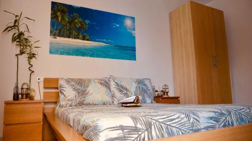 A bed or beds in a room at Atico lujo primera linea, terraza, piscina, parking
