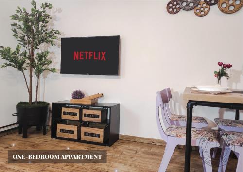 Televisyen dan/atau pusat hiburan di The Apartment - Ljubljana
