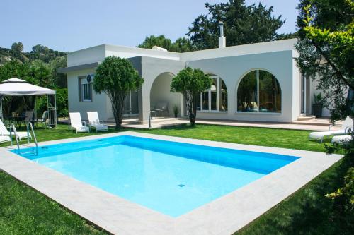 Heliopetra Villa