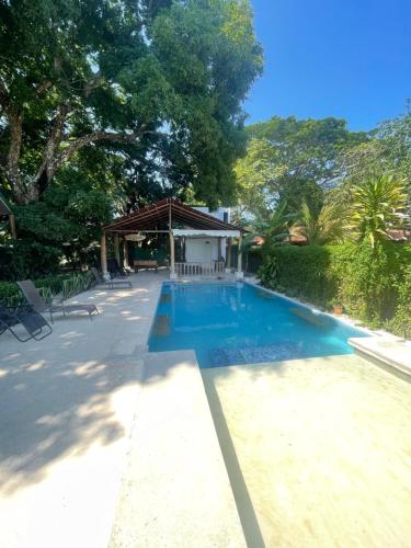 Kolam renang di atau dekat dengan Villas Cabuya Beach & Jungle