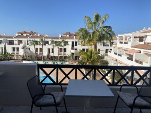 Apart Hotel 1 bed Apartment 8A1, Victoria Court 1, Los Cristianos, Tenerife