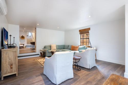 Hillside House – Photos 3