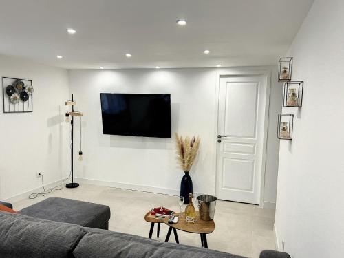 Photo de la galerie de l'établissement LoveRoom - Au Loge Love, à Solliès-Pont