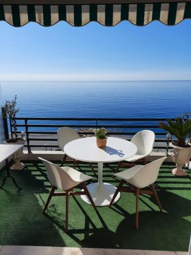 Nice baie des Anges promenade des anglais